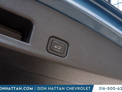 Used 2025 Chevrolet Traverse LT w/ Midnight/Sport Edition AWD/4WD image 36
