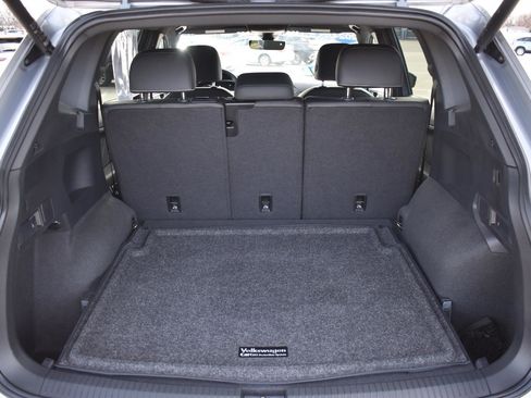 Used 2024 Volkswagen Tiguan SE R-Line w/ MDO Package, Two-Row image 16