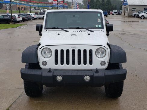 Used 2018 Jeep Wrangler Unlimited Sport S AWD/4WD image 8