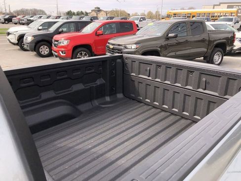 Used 2026 Chevrolet Colorado W/T w/ WT Custom Package AWD/4WD image 17