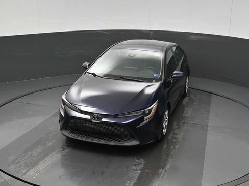 Used 2021 Toyota Corolla LE image 12
