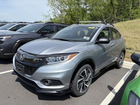 Used 2019 Honda HR-V Sport image 3