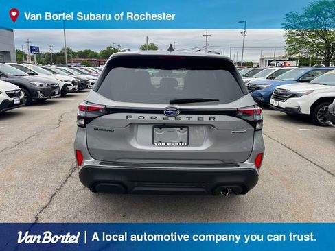 Certified 2025 Subaru Forester Touring AWD/4WD image 4