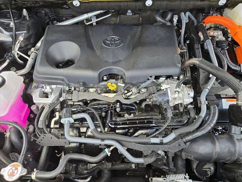 Used 2025 Toyota RAV4 LE AWD/4WD image 22