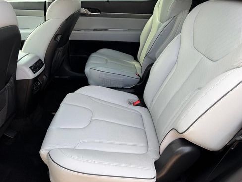 Used 2024 Hyundai Palisade SEL w/ Premium Package FWD image 11