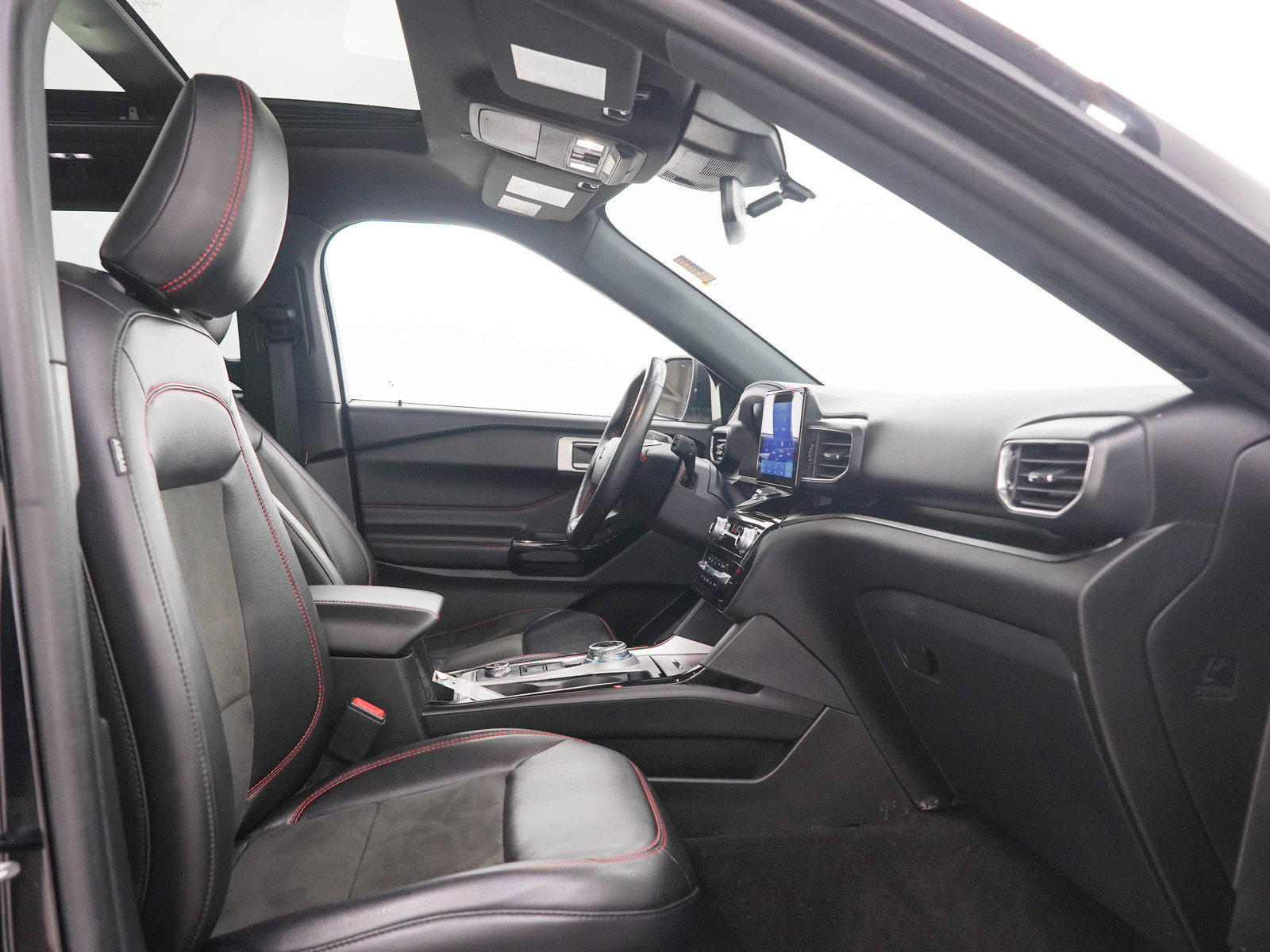 Used 2022 Ford Explorer ST-Line AWD/4WD image 12