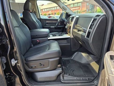 Used 2018 RAM 1500 Laramie w/ Convenience Group AWD/4WD image 43