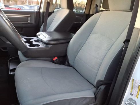 Used 2022 RAM 1500 Classic SLT AWD/4WD image 14