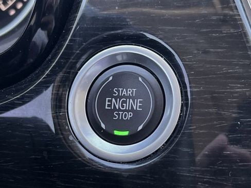 Certified 2023 Cadillac XT6 Premium Luxury image 21