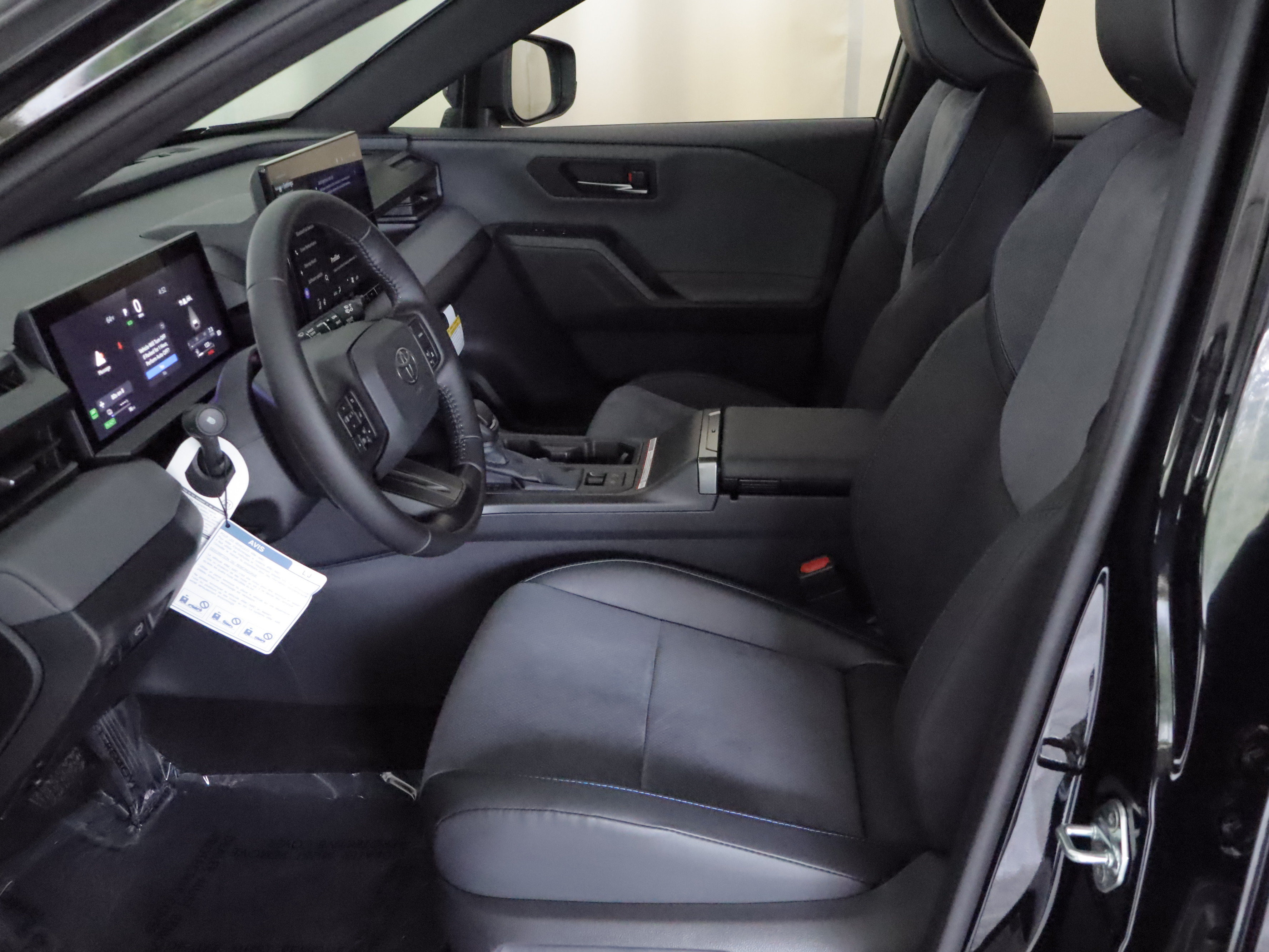 Used 2026 Toyota RAV4 XSE w/ Weather Package AWD/4WD image 8