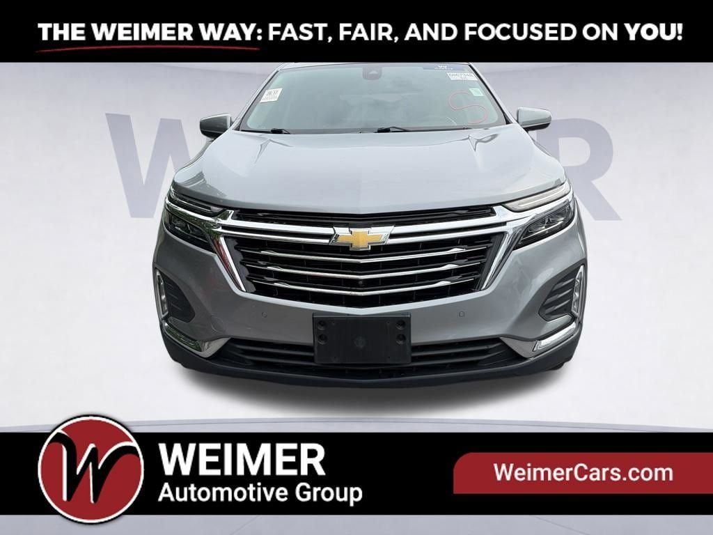 Used 2023 Chevrolet Equinox Premier AWD/4WD image 2