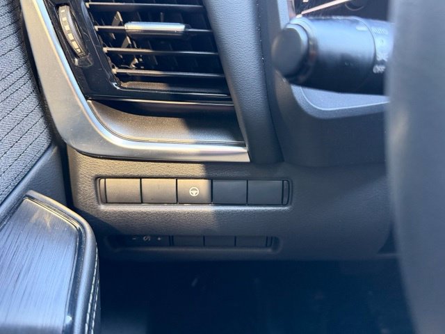 Used 2021 Nissan Rogue SV AWD/4WD image 24