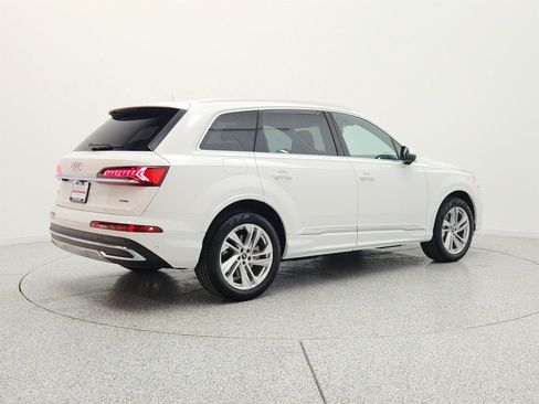 Used 2023 Audi Q7 2.0T Premium w/ Convenience Package AWD/4WD image 5