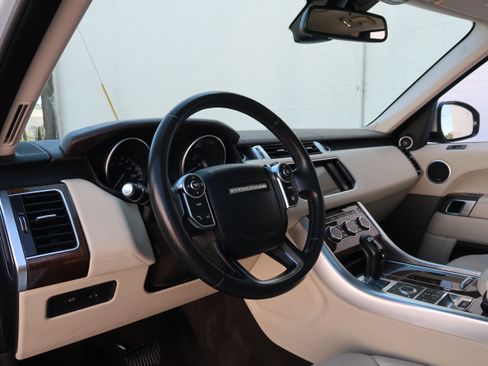 Used 2015 Land Rover Range Rover Sport HSE AWD/4WD image 32