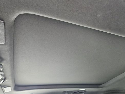 Used 2024 Cadillac Escalade ESV Sport image 31