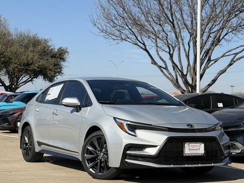 New 2026 Toyota Corolla SE image 2