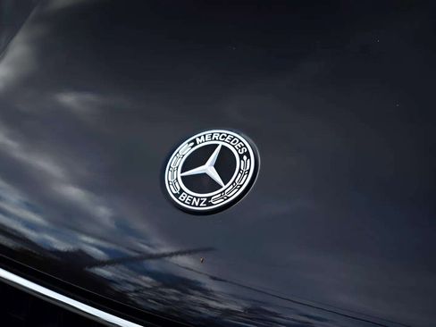 Used 2024 Mercedes-Benz GLC 300 4MATIC image 50