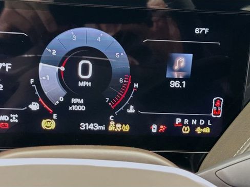 Used 2025 GMC Yukon Elevation w/ Technology Package image 14