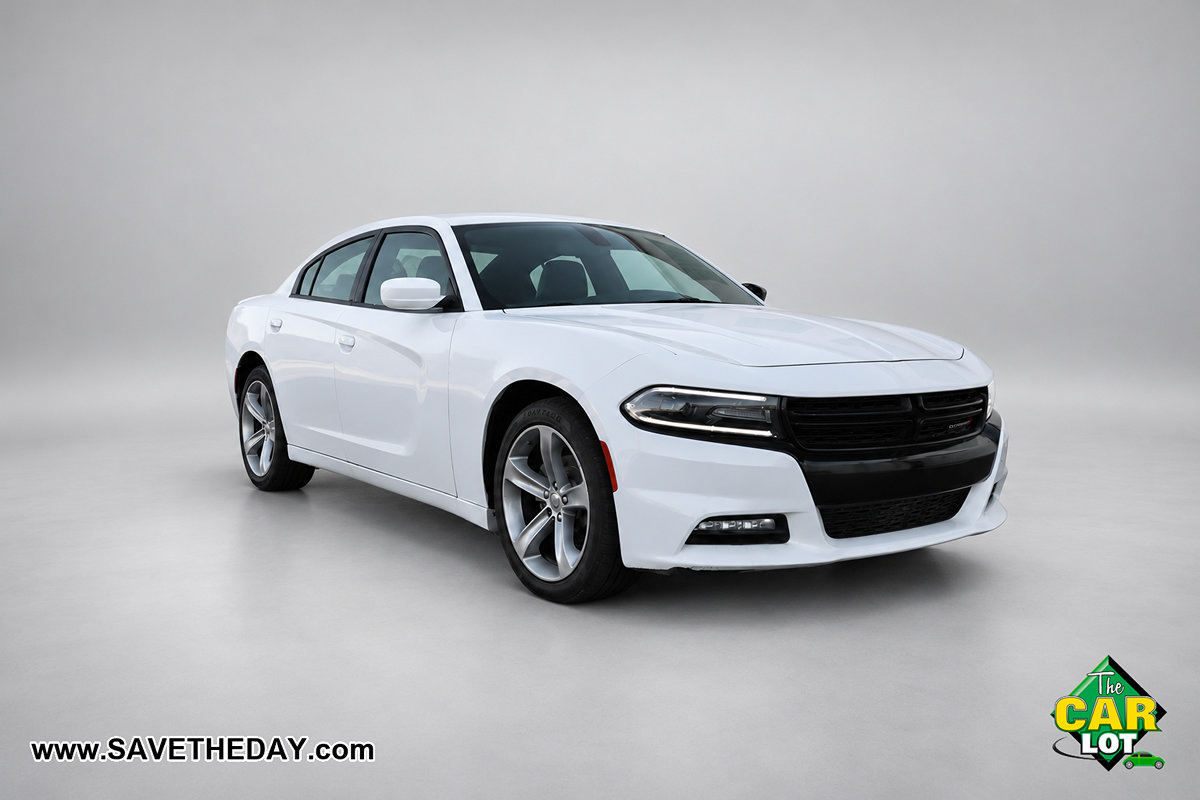 Used 2018 Dodge Charger R/T w/ Plus Group RWD image 10