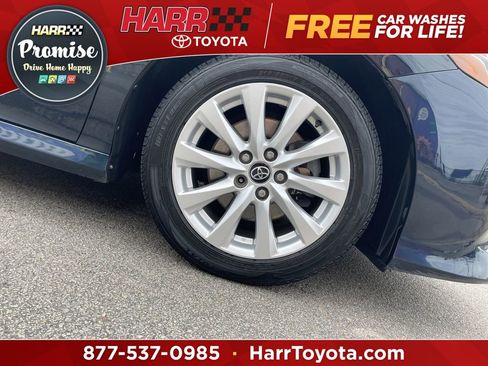 Used 2020 Toyota Camry LE FWD image 1