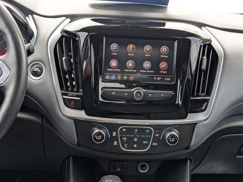Used 2020 Chevrolet Traverse LT FWD image 19