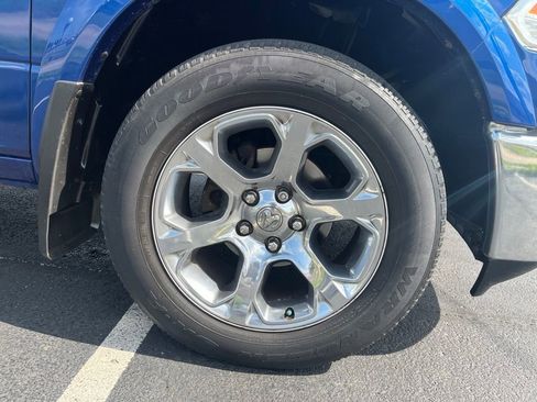 Used 2018 RAM 1500 Laramie AWD/4WD image 12