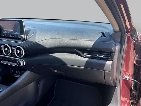 Used 2025 Nissan Sentra SV FWD image 16