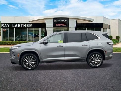 New 2026 Buick Enclave Avenir image 2