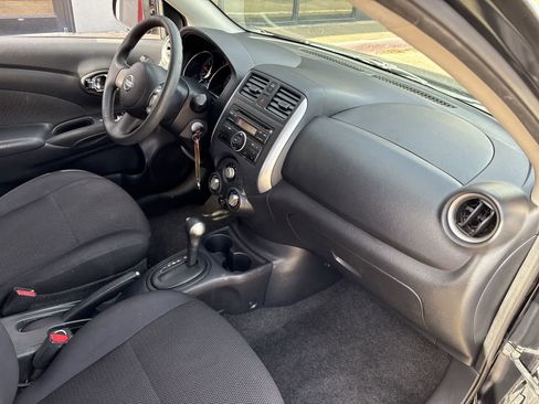 Used 2013 Nissan Versa SV image 26