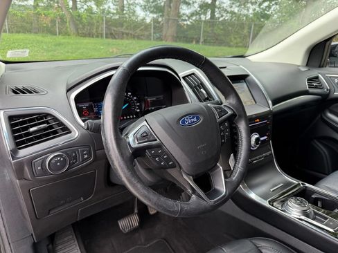 Used 2019 Ford Edge Titanium AWD/4WD image 15