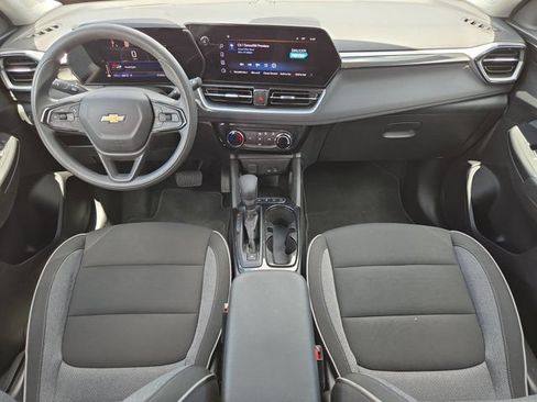 Used 2025 Chevrolet TrailBlazer LT AWD/4WD image 25