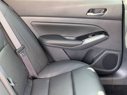 New 2025 Nissan Altima 2.5 SL image 13