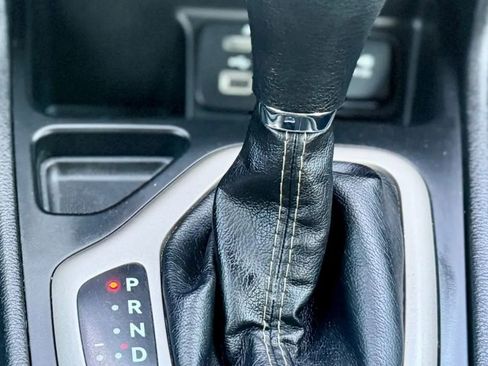 Used 2017 Jeep Cherokee Sport image 15