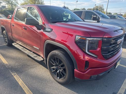 Used 2024 GMC Sierra 1500 Elevation w/ Preferred Package AWD/4WD image 2