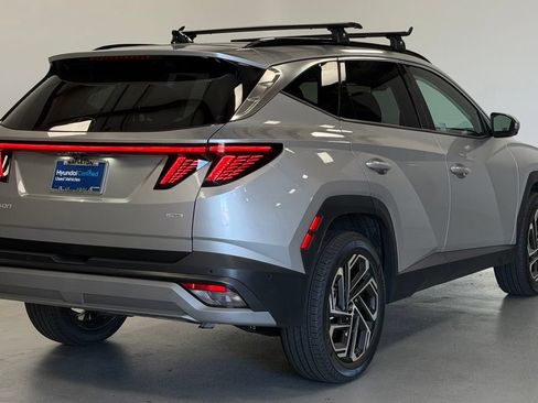 Certified 2025 Hyundai Tucson Limited AWD/4WD image 3