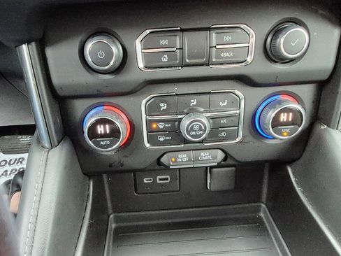 Used 2021 Chevrolet Tahoe LS image 15