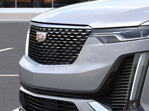 New 2025 Cadillac XT6 Luxury image 13