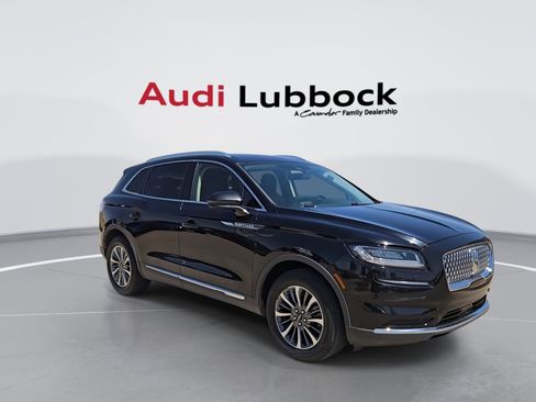 Used 2022 Lincoln Nautilus FWD w/ Premium Package image 2