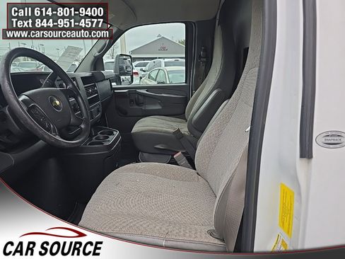 Used 2015 Chevrolet Express 3500 Extended image 8