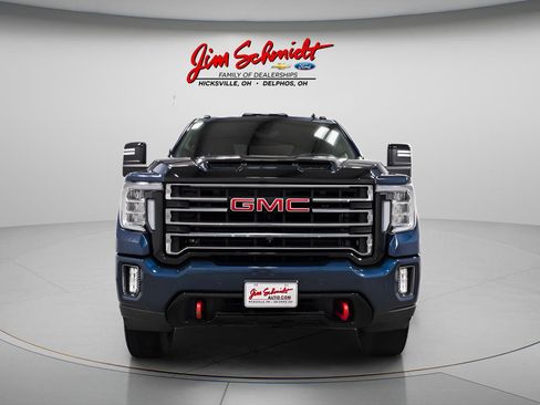 Used 2022 GMC Sierra 2500 AT4 w/ AT4 Premium Plus Package AWD/4WD image 2