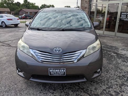 Used 2013 Toyota Sienna XLE FWD image 8