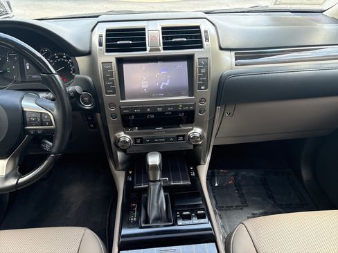 Used 2021 Lexus GX 460 Premium w/ Premium Package AWD/4WD image 30