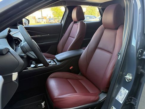 Used 2025 MAZDA CX-30 AWD 2.5 S w/ Preferred Package image 23