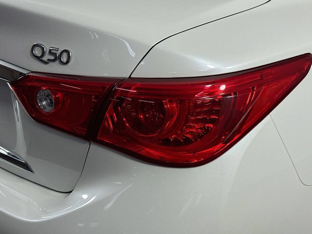 Used 2017 INFINITI Q50 3.0t Premium w/ 3.0T Premium Plus Package AWD/4WD image 34