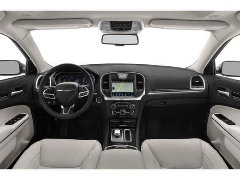 Used 2019 Chrysler 300 Limited AWD/4WD image 11