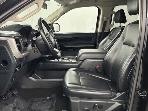 Used 2024 Ford Expedition Max XLT image 13