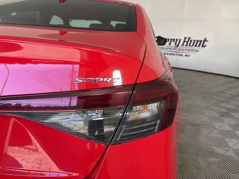 Used 2025 Honda Civic Sport image 29