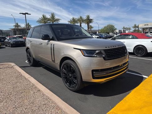 Used 2023 Land Rover Range Rover SE AWD/4WD image 3