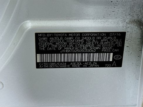 Used 2016 Lexus IS 200t RWD image 12
