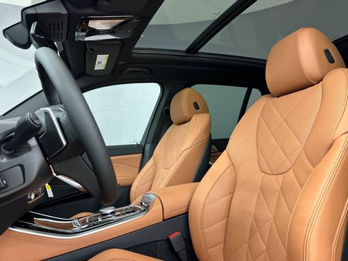 New 2026 BMW X5 xDrive50e w/ Parking Assistance Package image 5